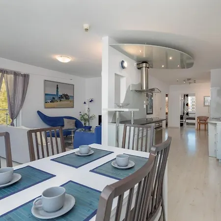 Apartment Jantar Promenada Ii *